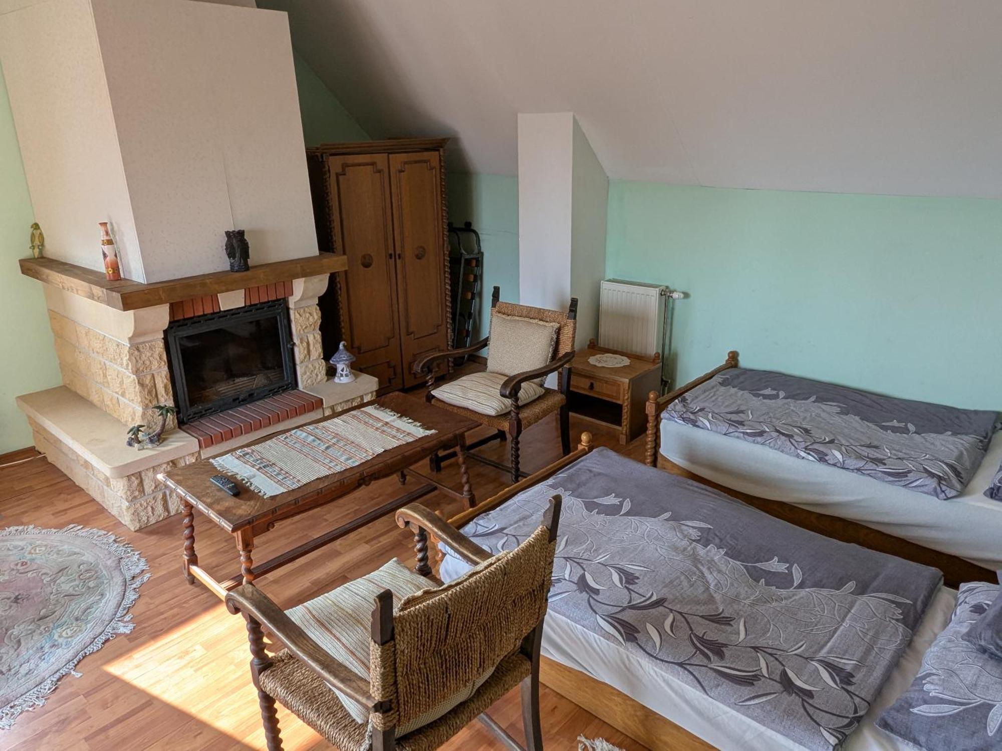 Valeria Vendeghaz Apartment Budakalasz Bilik gambar